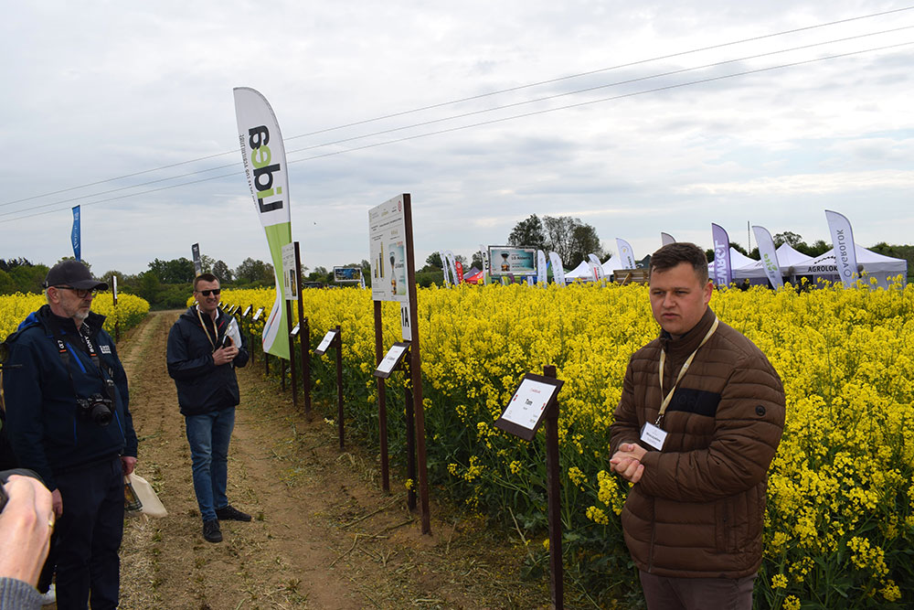 agrolok15